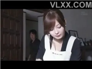 Chồng đi công chuyện, vợ ở nhà bị bạn tình của chị gái cưỡng hiếp