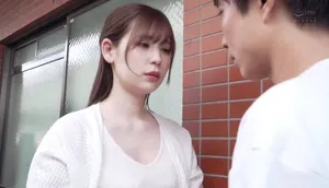 Chồng tẻ nhạt, vợ yêu nhận ra cậu thanh niên nhà bên tốt hơn