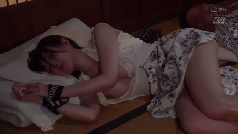 Xin ông chồng đi công chuyện với cấp trên, nữ nhân viên rơi vào kế hoạch của ông quản lý biến thái