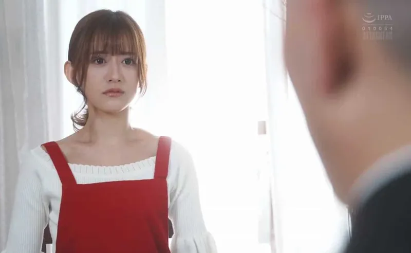 Vợ bán thân chi trả tiền nợ cho anh xã suốt một năm mà người chồng không hề hay biết